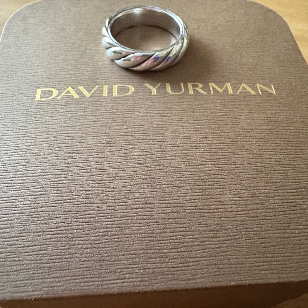 David Yurman Women’s Sculpted Cable Band Ring
